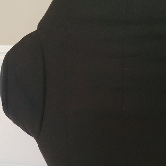 Black lightly filled puffer jacket vest - Picture 9 of 9